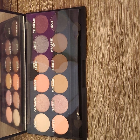 Sleek eyeshadow palette - Picture 2 of 7